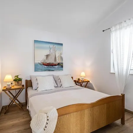 Holiday home Cozy In Rogoznica With Outdoor Swimming Pool *